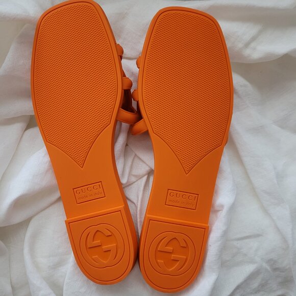 Gucci Interlocking G Slide Sandals - Picture 6 of 14